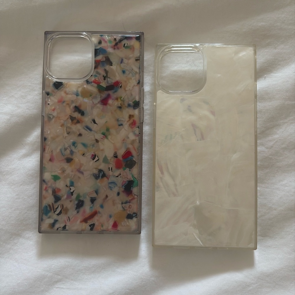 2 Flaunt iPhone 14 cases